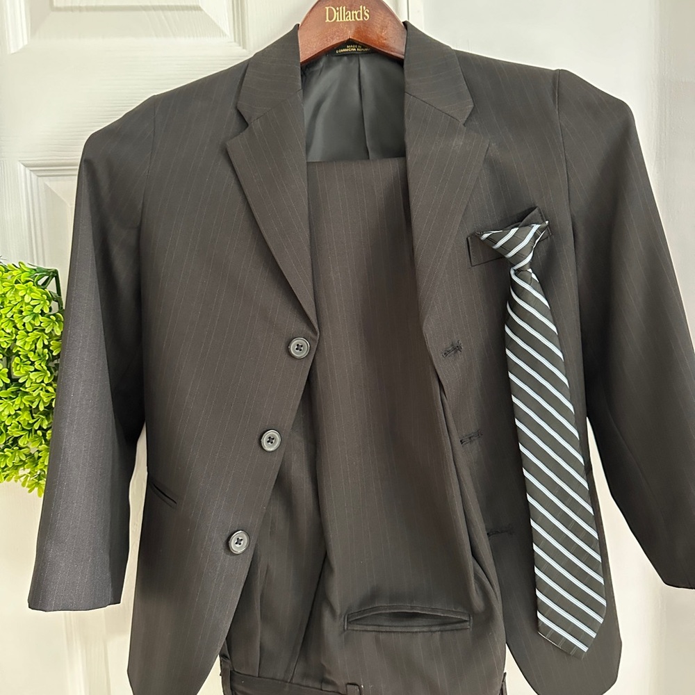 Young boy Size 10 Black suit.(ages 8-10)